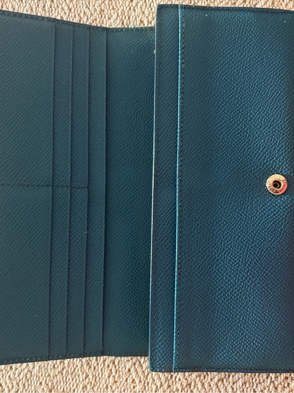 TOD'S Turquoise Leather Continental Wallet with Strap and Logo Plaque - Picture 14 of 16
